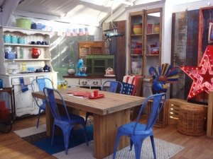 baking decor -- blue chairs